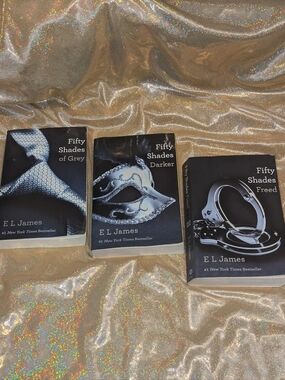Fifty Shades Trilogy by E L James - Grey, Darker, Freed (Black Covers)